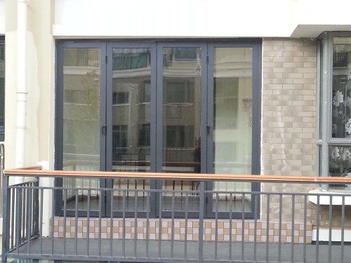 陽(yáng)臺(tái)折疊門(mén)