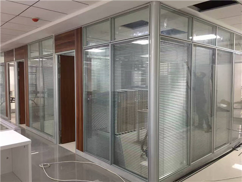86款內鋼外鋁雙玻百葉隔斷
